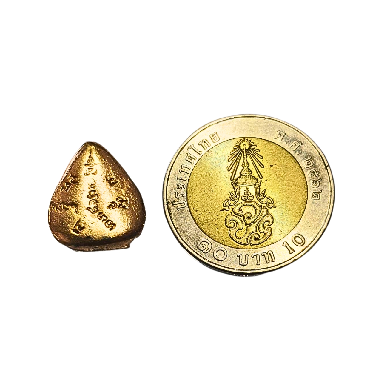 เหรียญองค์ไต้ฮงกงโจวซือพิมพ์เล็กรูปใบโพธิ์เนื้อกะไหล่ทอง