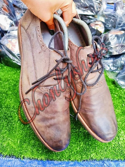 รองเท้าหนังมือสอง by Chonlyshoes