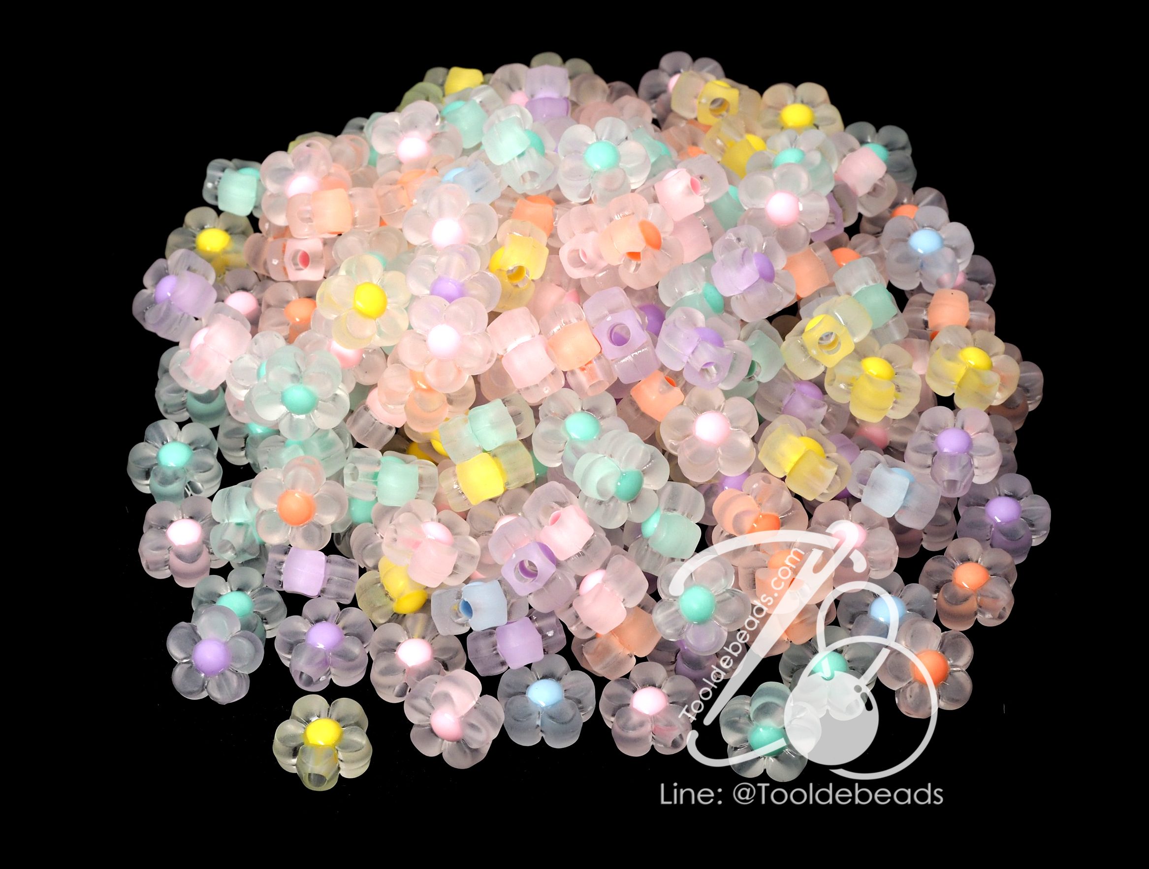 ลูกปัดอะคริลิค 13มม. ลายดอกซากุระเล็กสอดไส้ คละสีขุ่นใส (500 กรัม) SKU-16819