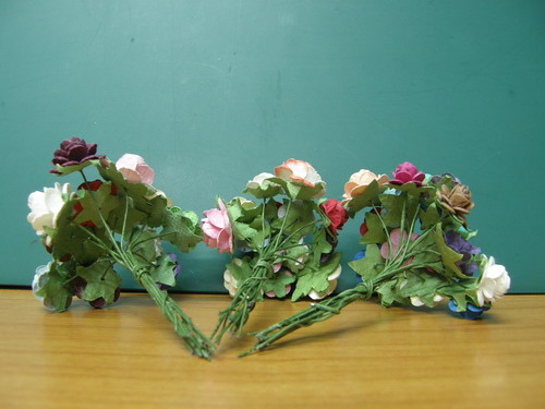 ช่อดอกไม้จิ๋วกระดาษสาหลากสี / ช่อ