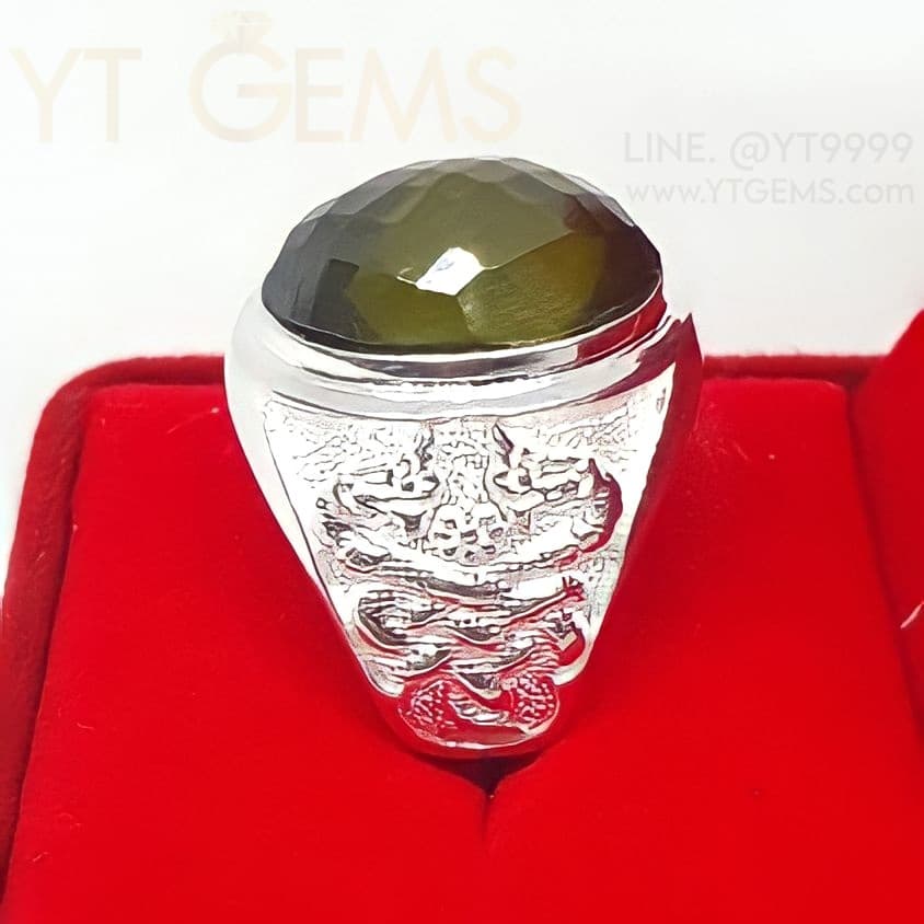 แหวนเขียวส่อง ลายพญานาคเกี้ยว แหวนเงินแท้ พลอยเขียวส่อง (CZ) YTG-11805 YTGEMS