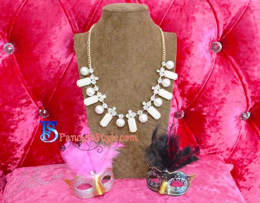 Necklace สร้อยแต่งคริสตัลดีไซน์ทรงเหลี่ยมสลับมุกสีขาว