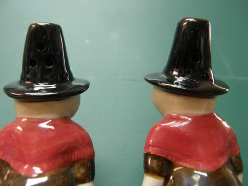 ตุ๊กตาเซอรามิคขวดเกลือ-พริกไทย