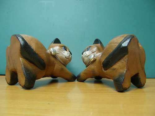 แมวไม้สัก ขนาด 3.75 นิ้ว (แพ็คคู่)