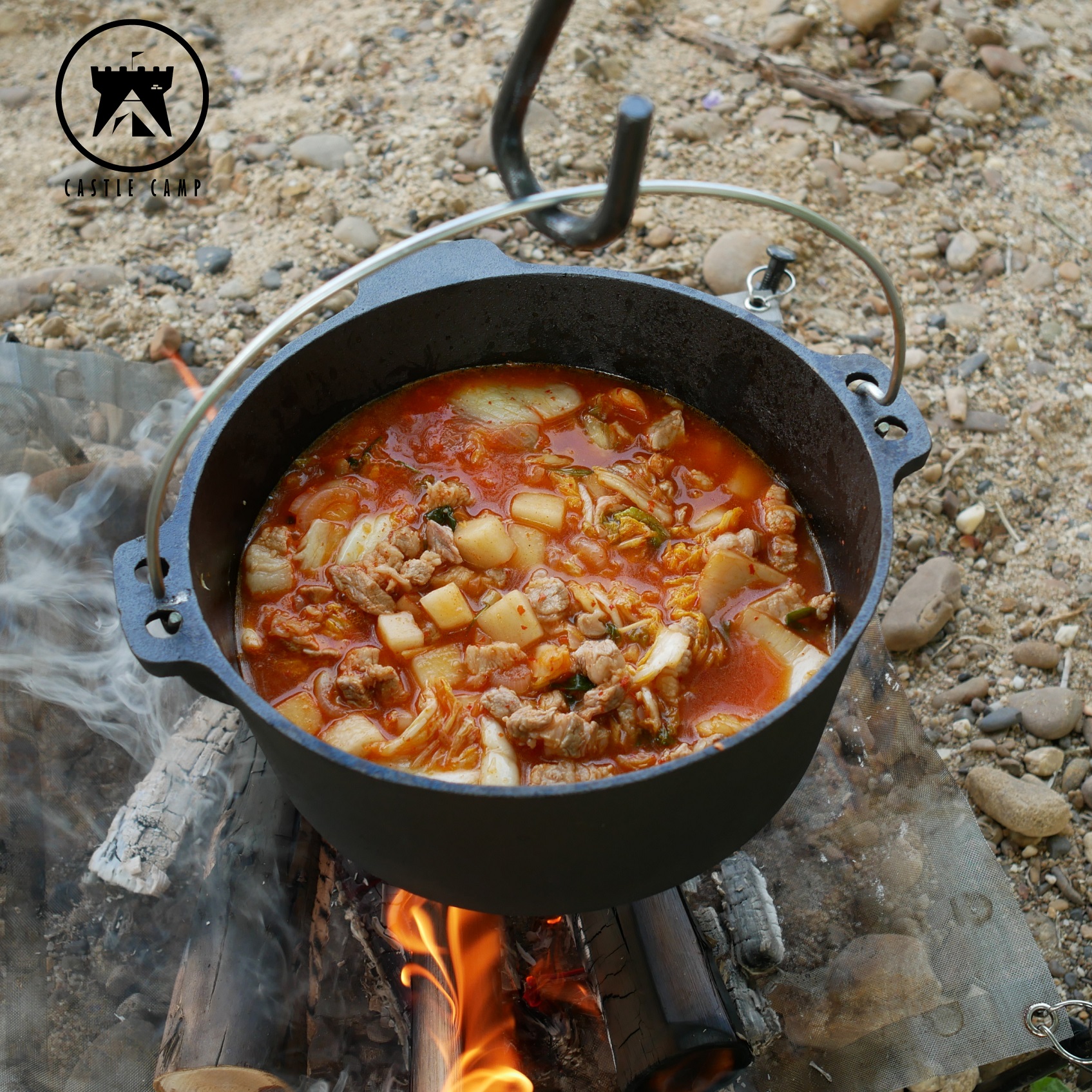 Cast Iron Dutch Oven (24.5x9cm.)