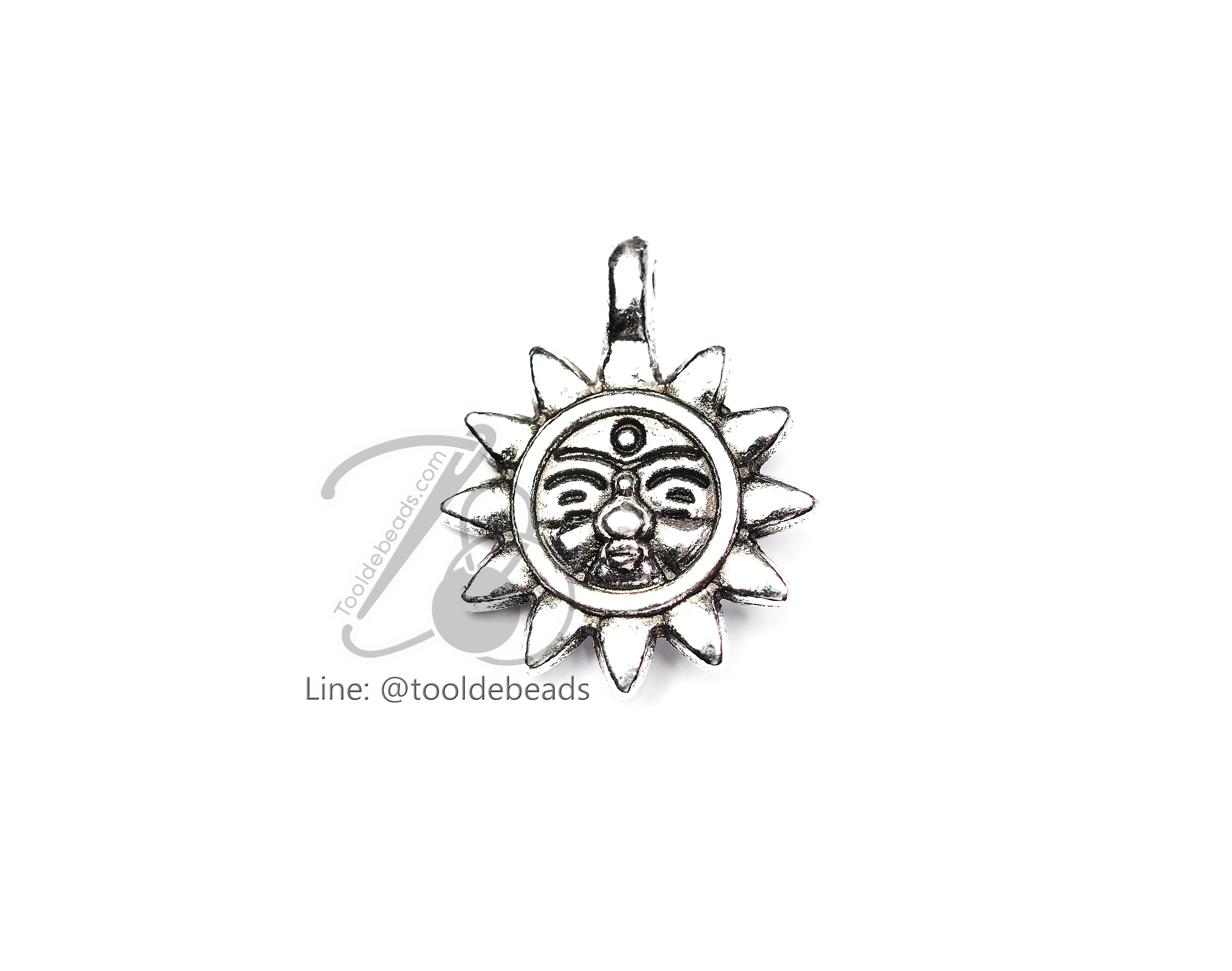 จี้เหล็ก 250 15มม. ลายพระอาทิตย์ สีเงิน (1 ชิ้น) SKU-00697