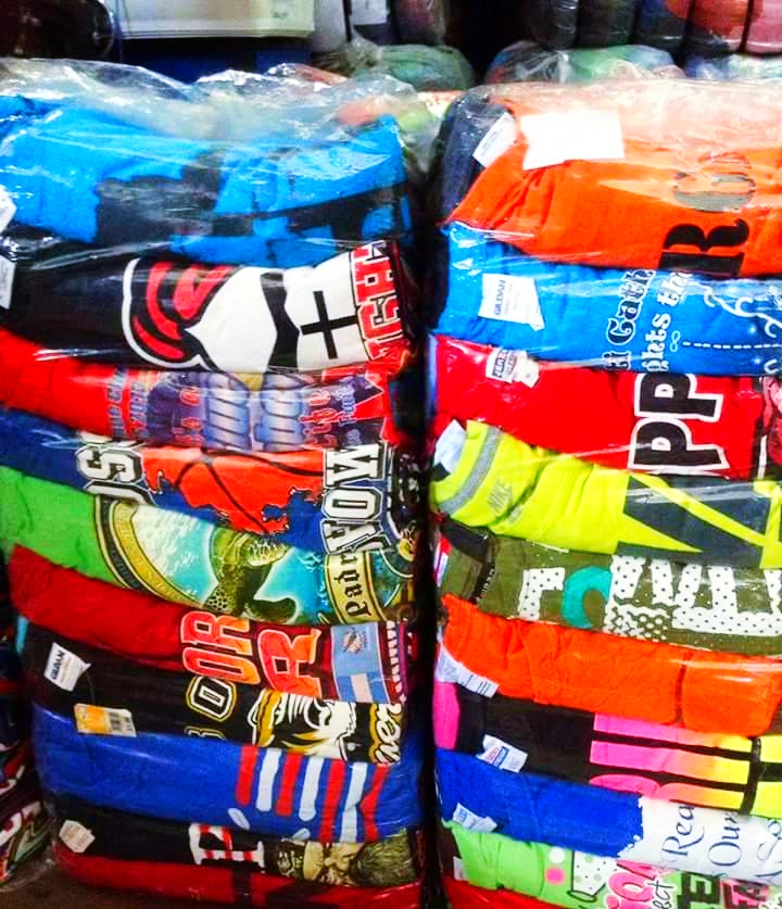 เสื้อยืดมือสอง