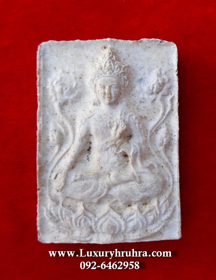 พระโพธิสัตว์เจ้าแม่กวนอิมปางประทานพรศิลปทิเบตทรงเครื่องหลวงพ่อเย็นเทียนวัดเทพพุทธารามเซียนฮุคยี่จ.ชลบุรีปีพ.ศ.2515