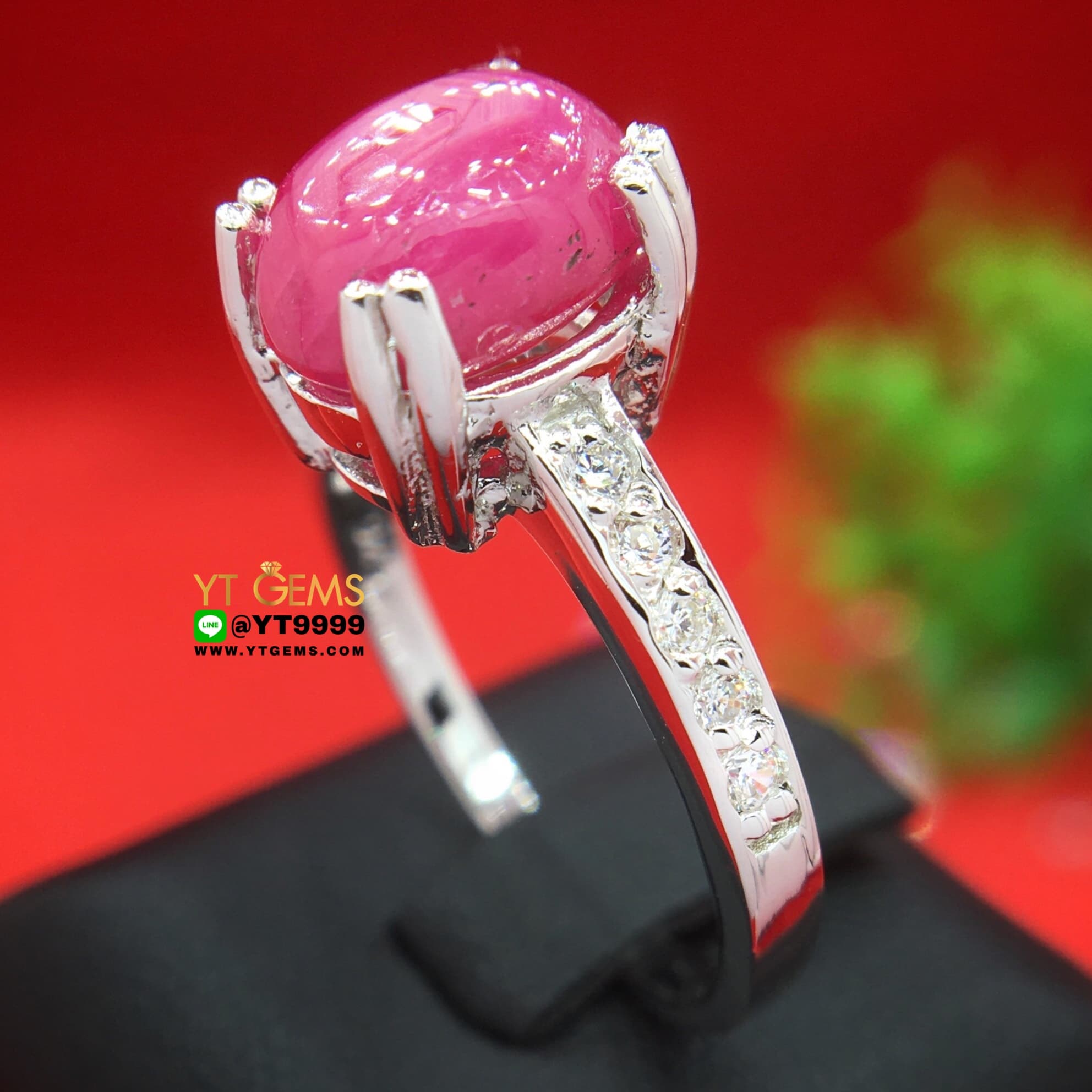 แหวนทับทิมกินบ่เซี่ยง ทับทิมสตาร์ ข้างเพชรSwiss แหวนเงินแท้ 92.5% ชุบทองคำขาว พลอยทับทิมกินบ่เซี่ยงแท้ (เหลือบสตาร์เล็กน้อย) หน้าแหวน 1 ซม. YTG-10513 YTGEMS
