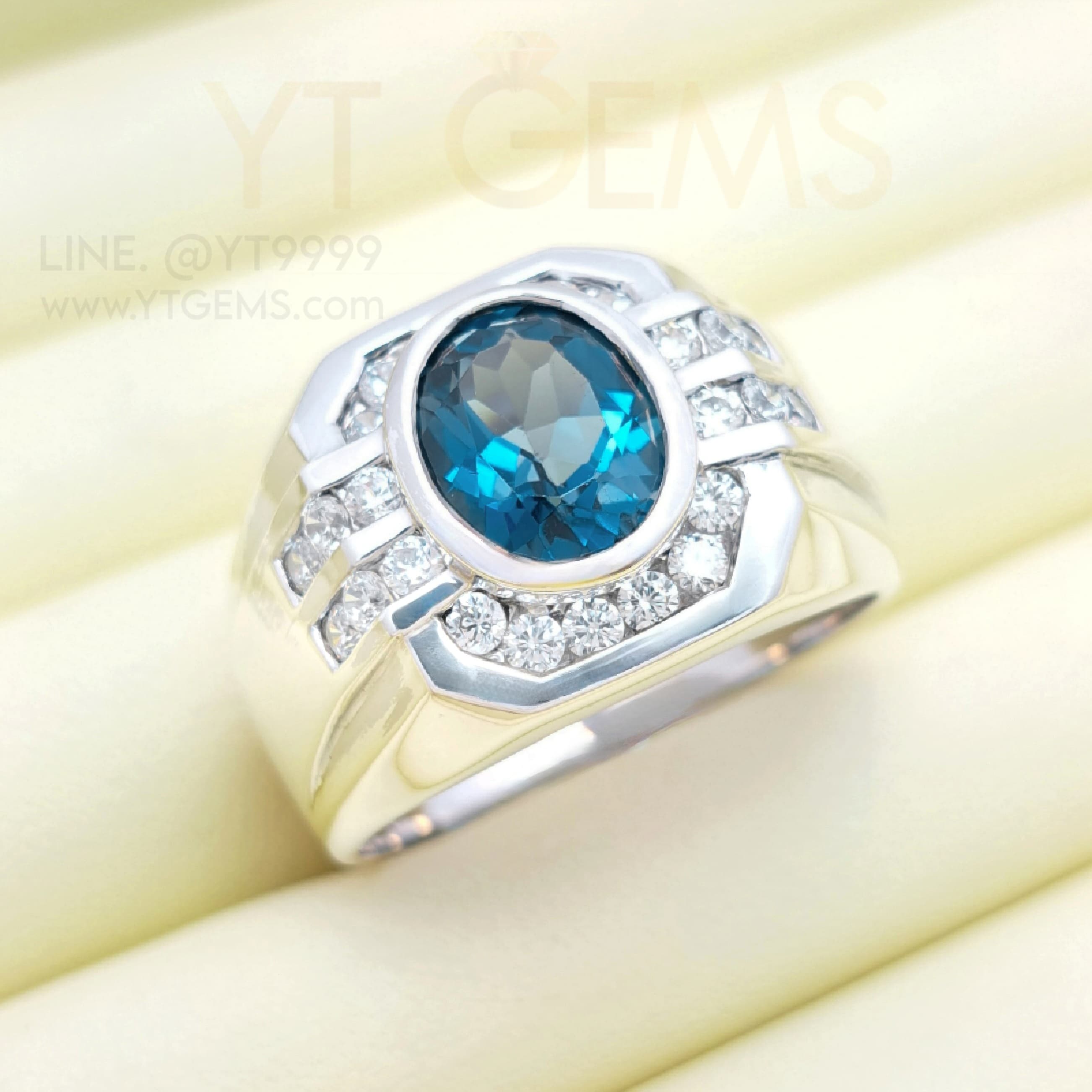 แหวนลอนดอนบลูโทแพซ ล้อมเพชร แหวนเงินแท้ ชุบทองคำขาว พลอยแท้ YTG-8295 YTGEMS