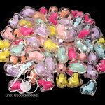 ลูกปัดอะคริลิค 18มม. ลายหัวใจแหลมสอดไส้ คละสีใส (10 กรัม) SKU-12886