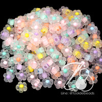 ลูกปัดอะคริลิค 13มม. ลายดอกซากุระเล็กสอดไส้ คละสีขุ่นใส (500 กรัม)
