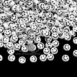 ลูกปัดอะคริลิค 6มม. ลายหน้ายิ้ม พื้นขาว ยิ้มดำ (500 กรัม) SKU-13507