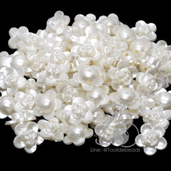 ลูกปัดมุกพลาสติก 18มม. ลายกุหลาบกลมร้อยข้าง สีครีม (10 กรัม) SKU-15178