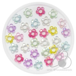 ลูกปัดพลาสติก เคลือบรุ้งAB 13มม. ลายดอกไม้รูกลาง คละสีรุ้งใส (10 กรัม) SKU-14486