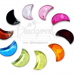 จี้อะคริลิค 9*17มม. ลายพระจันทร์เสี้ยว คละสีใส (100 กรัม) SKU-04505