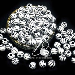 ลูกปัดอะคริลิค 11มม. ลายลูกบาส พื้นขาว เพ้นท์สีดำ (500 กรัม) SKU-12933