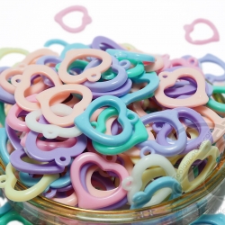 จี้พาสเทล 18*19มม. ลายหัวใจรูกลาง (10 กรัม) SKU-01499