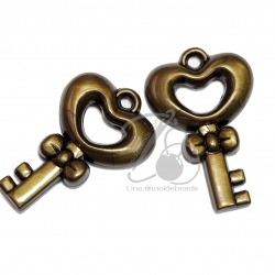 จี้อะคริลิค 30*42มม. ลายกุญแจ สีสนิม (500 กรัม) SKU-05937