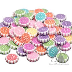 ลูกปัดอะคริลิค 15มม. ลายดอกไม้แบน พื้นขาว เพ้นท์สี (500 กรัม) SKU-10717