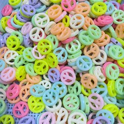 ลูกปัดอะคริลิค 16มม. ลายPEACE คละสีหวาน (500 กรัม) SKU-08485