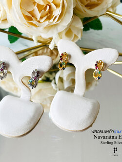 ต่างหูนพเก้า Infinity แบบคลิปหางกระรอก ขนาดพลอย 2mm ชุบทองคำ สวย เรียบ หรู