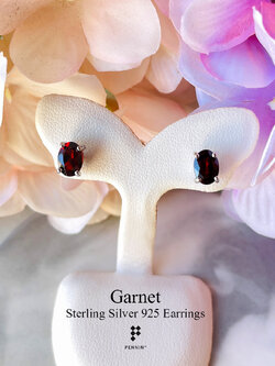 ต่างหูโกเมน 7x5mm แบบเม็ดเดี่ยว ฝังหนามเตย ใส่ติดหู ได้ทุกโอกาส