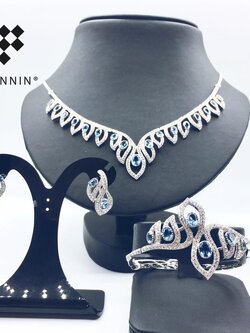 เซ็ตหยาดน้ำค้างสีฟ้า-บลูโทพาส