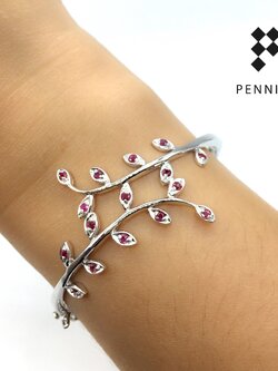 กำไลทับทิมใบมะกอก