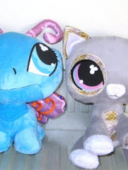 ตุ๊กตา LPS แพ็คคู่ แมวกับผีเสื้อ ขนาด 9 นิ้ว (ของใหม่)