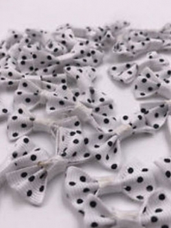 โบว์ผ้า สีขาวลายจุดดำ / 10 ชิ้น