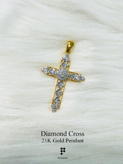 จี้กางเขนทองคำแท้ ลายดอกไม้ ประดับเพชรแท้ น้ำ 97 0.525 ct งานขึ้นมือทอง 90