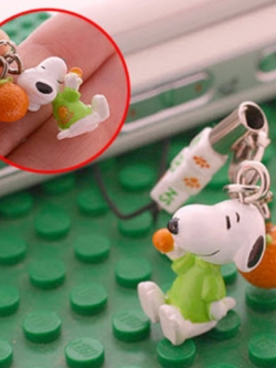 ที่ห้อยมือถือ Snoopy ชุดชาวไร่เก็บส้ม