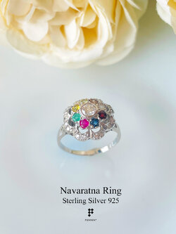 [SALE20%]แหวนนพเก้าดอกไม้ ฝังกลางด้วยเพชรสวิส CZ พลอยนพเก้าแท้ตามตำรา เงินแท้ 925 ชุบทองคำขาว