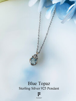 CROWN: จี้ Blue Topaz กลม 6mm รูปมงกุฎเล็กๆ ประดับเพชร CZ พร้อมสร้อยเงินยาว 20 นิ้ว
