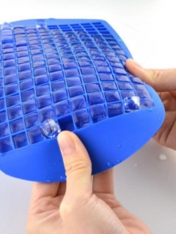 ถาดซิลิโคนทำน้ำแข็งก้อน 160 ก้อน