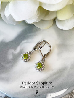 ต่างหูคลิปเกี่ยวห้อย พลอยเพอริดอท (Peridot) 4.5mm ล้อมเพชร CZ เงินแท้ชุบทองคำขาว
