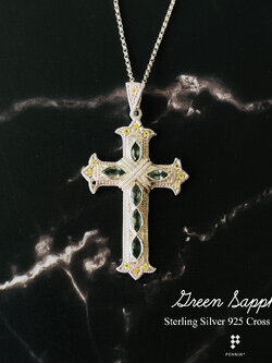 กางเขนปลาย3แฉก พลอยมรกต เขียวส่อง (Green Sapphire) มาคี 6x3.5mm 6 เม็ด ขนาด 3x4.5cm