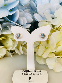 ต่างหู อควอมารีน (Aquamarine) เงินชุบทองคำขาว ล้อมเพชร โทนสีพาสเทล ฟ้าอ่อน อ่อนหวาน สงบ สบายตา