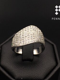 แหวนเพชร CZ เรียงแถวทรงคลื่น