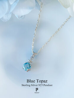 จี้พลอยบลูโทแพซ (Blue Topaz) กลม 7mm ซ้อนรูปดอกไม้ โบว์ หูจี้ลาย Infinity