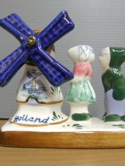 เซอรามิคหนุ่ม-สาว Holland