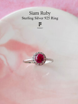 แหวนทับทิมสยาม เผาเก่า หลังเบี้ย ล้อมเพชร CZ เงินแท้ชุบทองคำขาว