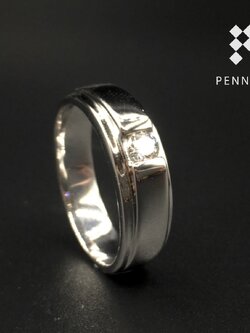 แหวนเพชร CZ เรียบฝังหนีบ