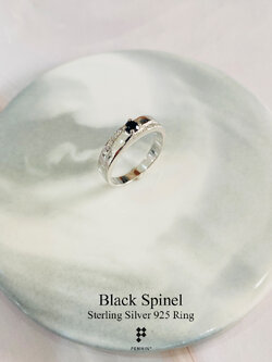 แหวนนิลปลอกมีด ขนาบเพชร CZ เงินแท้ชุบทองคำขาว ช่วยปกป้องคุ้มครอง นำโชคลาภ