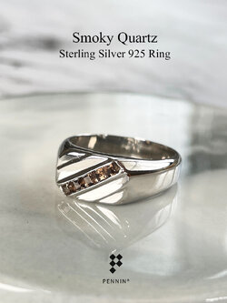 KARL: แหวนพลอยผู้ชาย สโม้กกี้ ควอตซ์ เงินแท้ 925 ชุบทองคำขาว หน้าสี่เหลี่ยมเฉียง ให้ลุคเท่ ทันสมัย