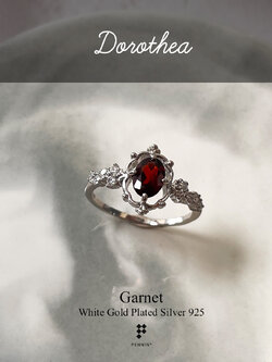 DOROTHEA: แหวนโกเมน (Garnet) 8x6mm แซมเพชร CZ ดีไซน์แนววินเทจ เงินแท้ชุบทองคำขาว