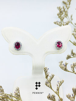 Classy Oval Ruby Earrings ต่างหูทับทิมแท้ รูปไข่ ล้อมเพชรสวิส CZ สวยคลาสสิค ใส่ได้ทุกโอกาส