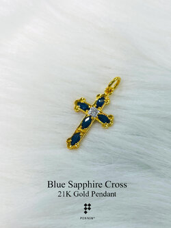 จี้กางเขนทองคำแท้ ประดับพลอยไพลิน ซีลอน เพชรแท้น้ำ 97 0.045ct งานขึ้นมือทอง 90 พลอยแท้