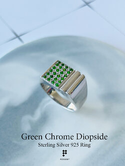 HUGO: แหวนพลอยแท้ผู้ชาย Green Chrome Diopside เงินแท้ชุบทองคำขาว หน้าสี่เหลี่ยม แนวโมเดิร์น เข้มแข็ง สง่างาม